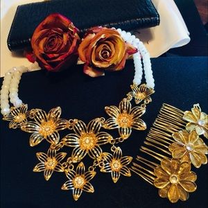 Unique and Beautiful Necklace And Hair Comb Set